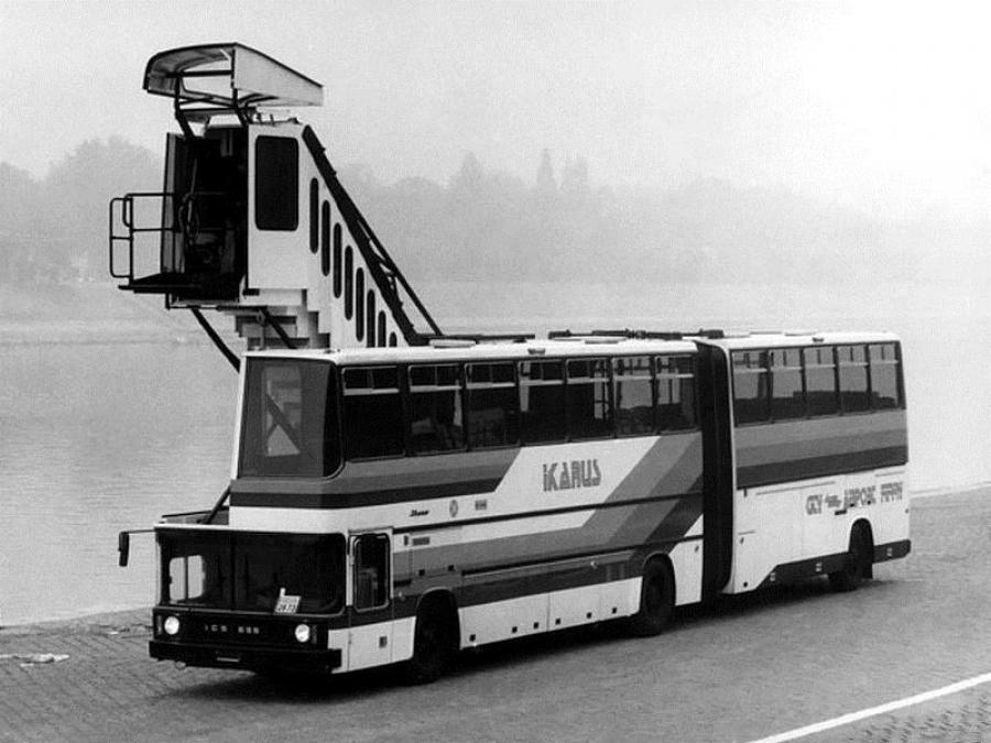  Ikarus 695.01 1984 года  (фото 2 из 3)